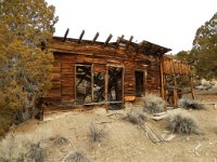 DSCN0389  This looks like some kind of commercial building to me.